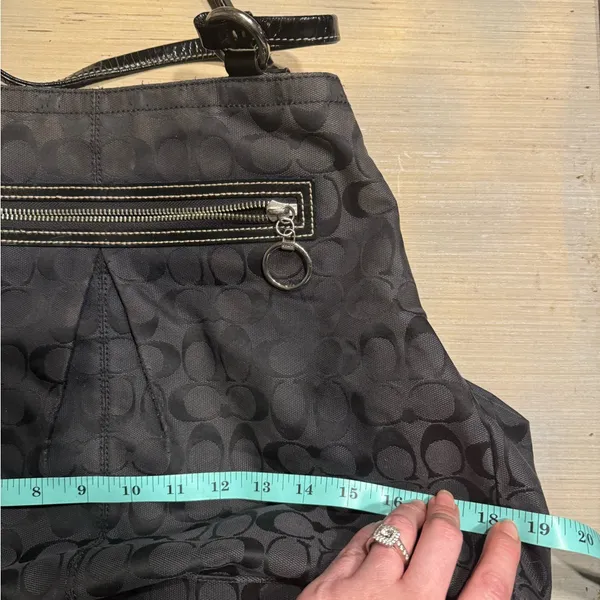 🛍❤️‍🔥 COACH black Signature Monogram Handbag Patent Leather Handle Large Tote - Image 8