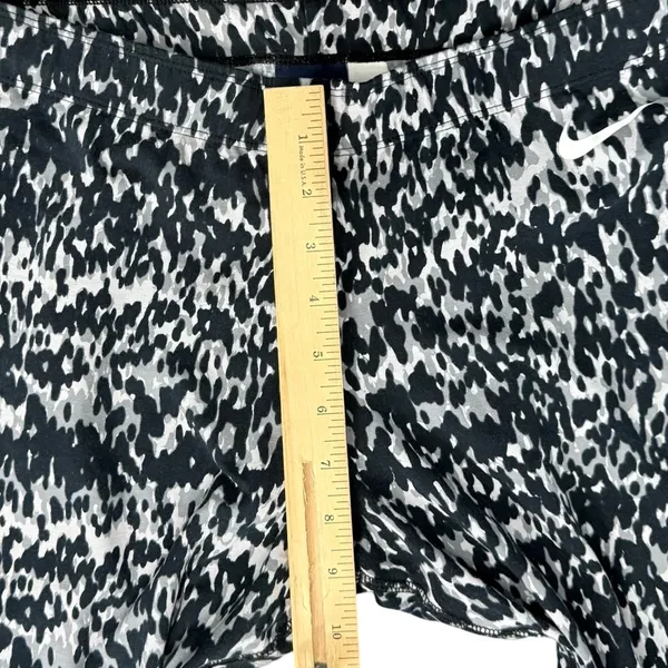 Nike Black Gray White Mottled Print Camouflage Soft Pull On Leggings size M - Image 7