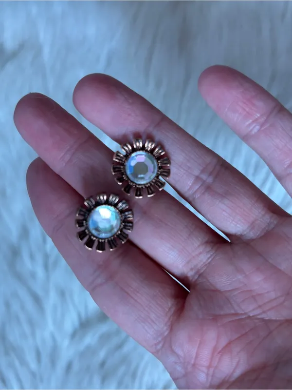 Boho Rustic Gold Tone Flower Rhinestone Stud Earrings - Image 2