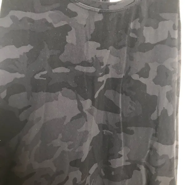 Lululemon Black Camo Tank Top size 6 - Image 2