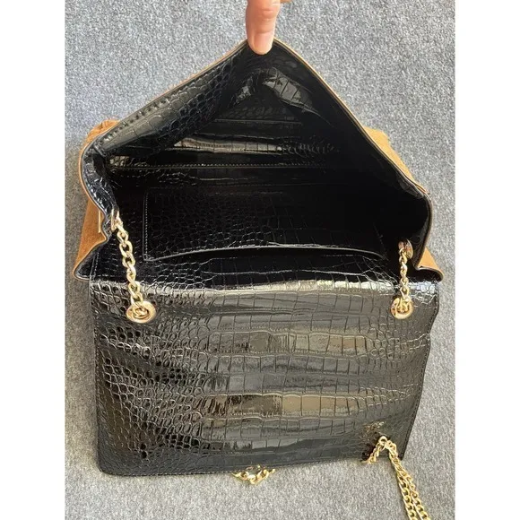Convertible Crossbody Bag with Reversible Design -‎ Magnetic Closure 11*6.9 Inch - Image 5