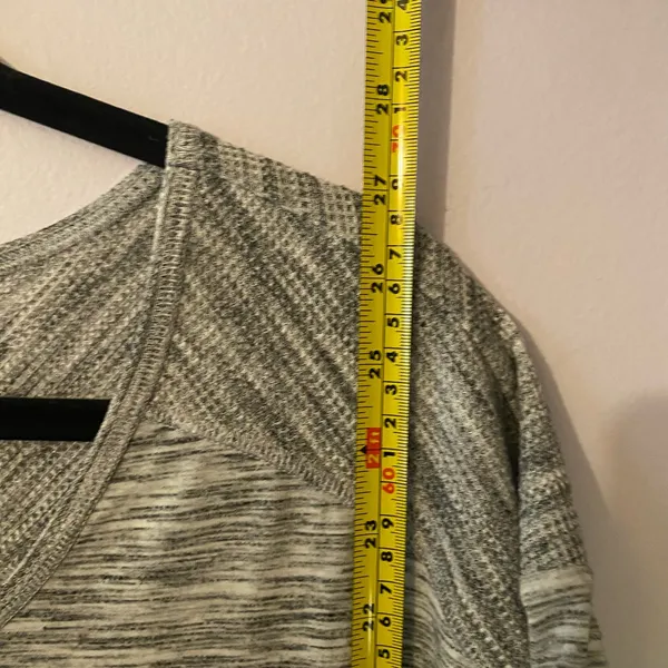 Kuhl Gray Heathered Short Sleeve Shirt Active Gorpcore Women's size Large - Image 8