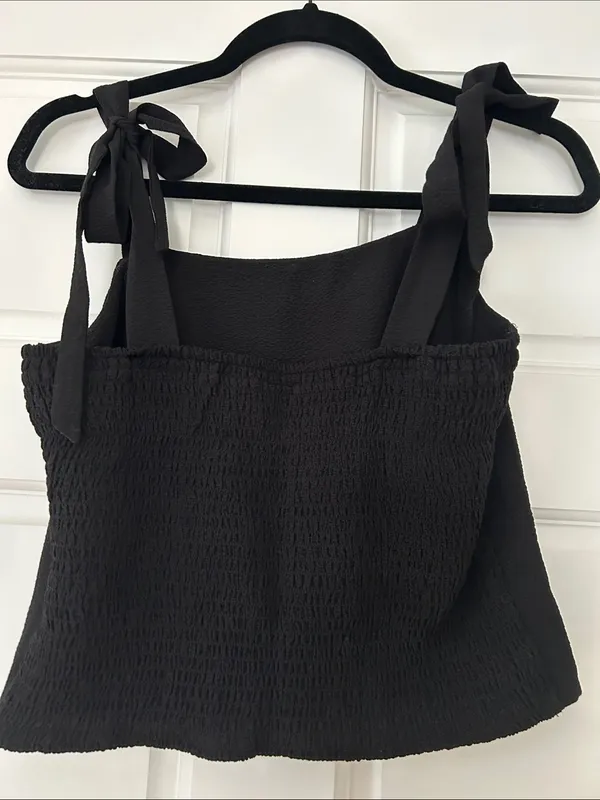 Old Navy Black Tie-Shoulder Camisole - Image 3