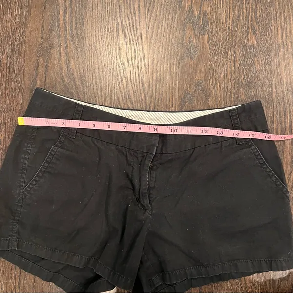 J. Crew Women's Black Favorite Chino Shorts Size 4 - Image 2