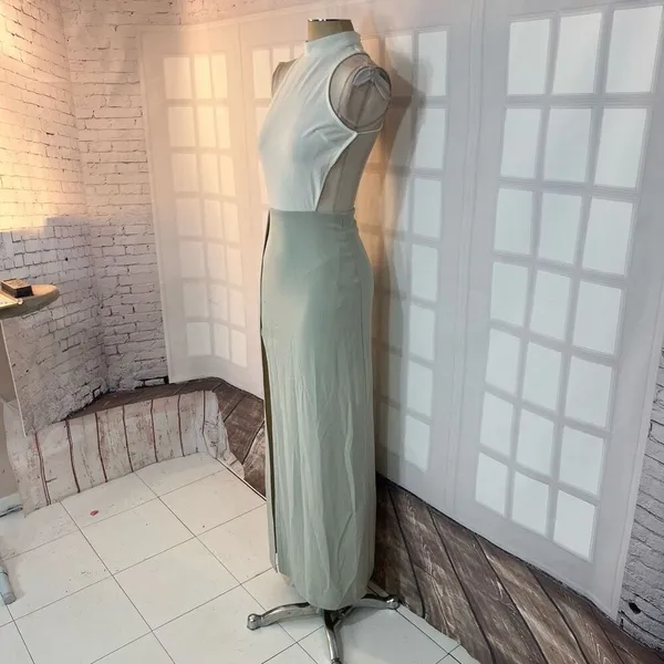 Blithe NWT White Green Open Back Sleeveless Cutout Halter Maxi Dress Small - Image 4