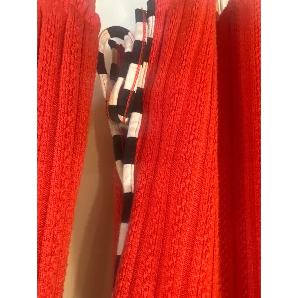 Tru Luxe Jeans Red Textured Knit Top Side Tie Checkered Trim gameday Small - Image 3