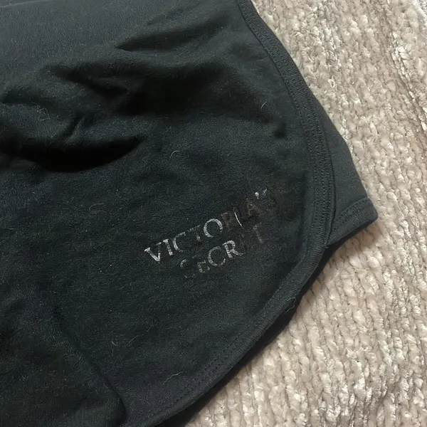 Victoria's Secret-Medium - Image 2