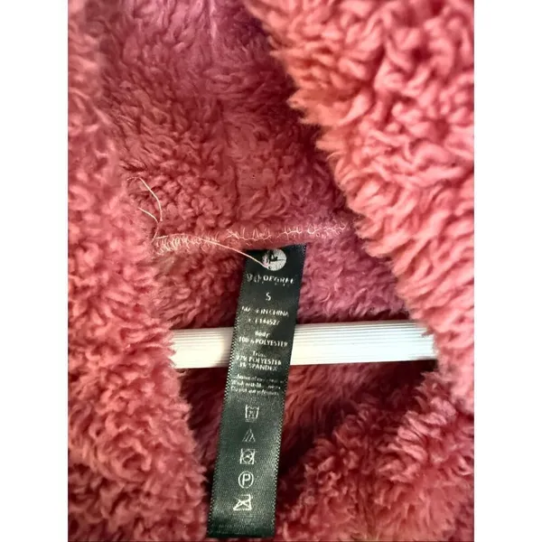 90 Degrees by Reflex pink high pile cowl neck teddy sweater small - Image 3