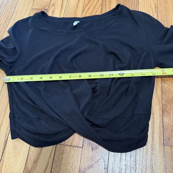 Free‎ People Movement Undertow Long Sleeve Crossover Twist Front T-shirt Small - Image 8