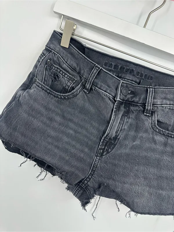 American Eagle Outfitters Black Strigid Stovepipe Shorts Size 00 Distressed - Image 3