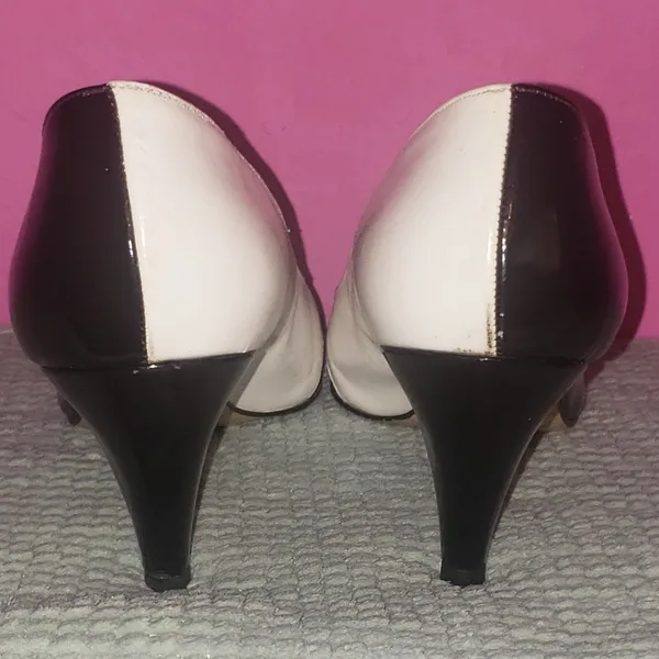 Vintage De Liso 2.5 inch Black and white Heels size 8 - Image 3
