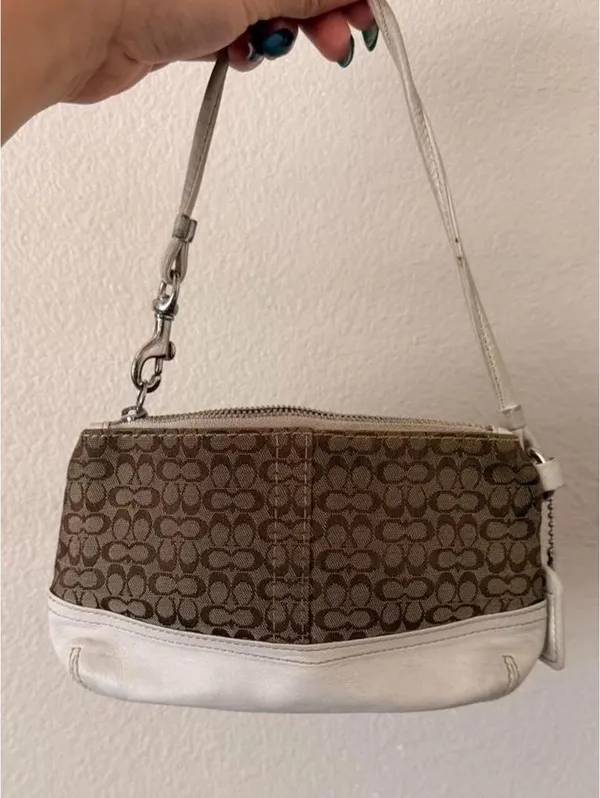 Vintage Tan and White Coach Wristlet with Tassel - Image 2
