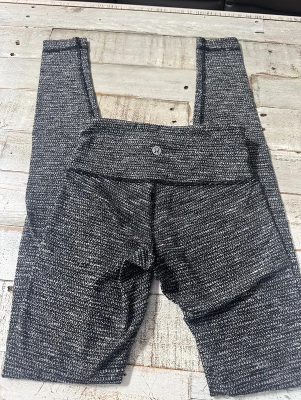 Lululemon Size 2 Gray Black Legging SOFT - Image 3