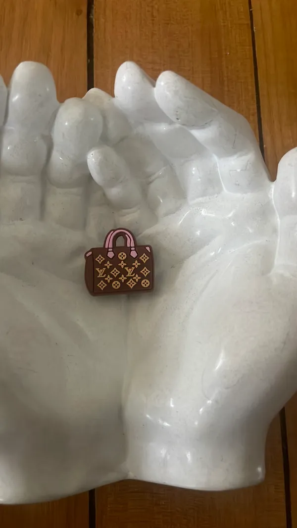 Croc charms, handbags - Image 3
