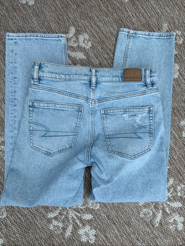 American Eagle Outfitters Light Blue Ripped Boyfriend Jeans - Image 3