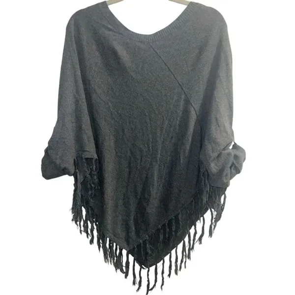 ✨VENUS Gray V-Neck Fringe Tassel Hem Button Cuff Sz S Poncho Sweater✨ - Image 12