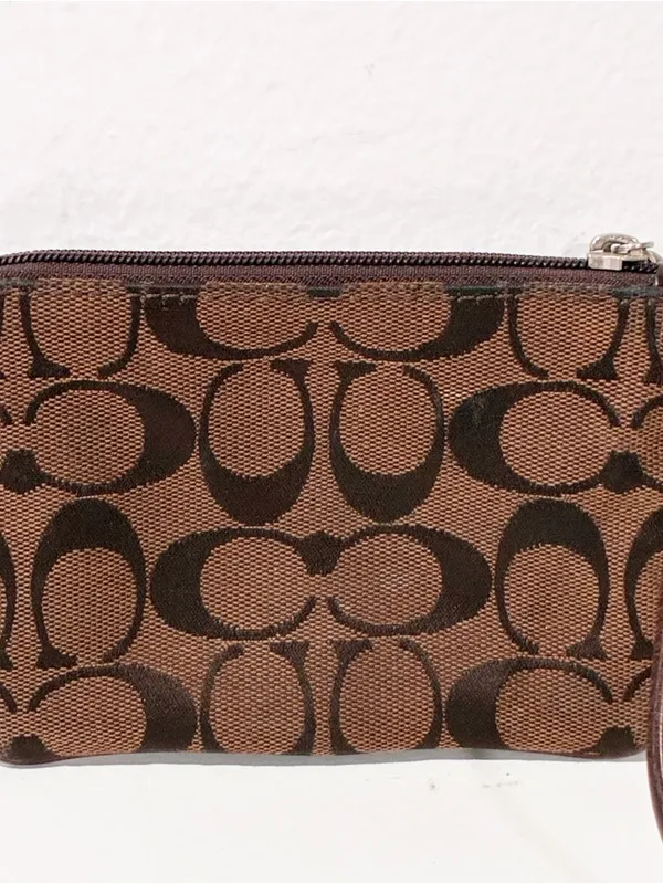 Coach Signature C Canvas Wristlet Brown Tan Stagecoach Coach Logo - Image 4