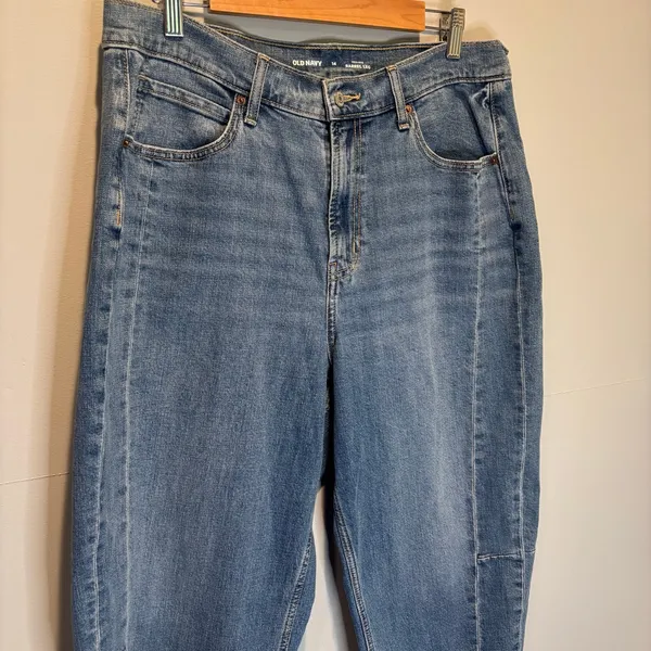 Old Navy Medium Wash High Rise Barrel Leg Jeans - size 14 - Image 3