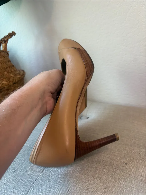 Stuart Weitzman Tan Leather Peep-Toe Heels Y2K wooden heel - Image 7