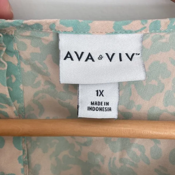 Ava + Viv| Tan Green Blouse Buttons on Back - Image 5