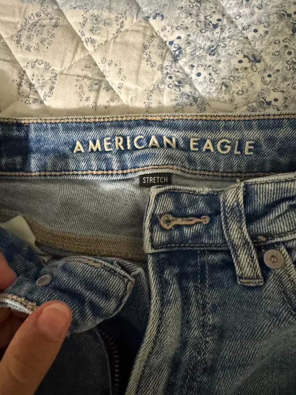 American Eagle Jeans - Image 3