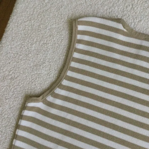 Nicaya Sleeveless Sweater Tank Tan & White - Sz Medium - Image 6