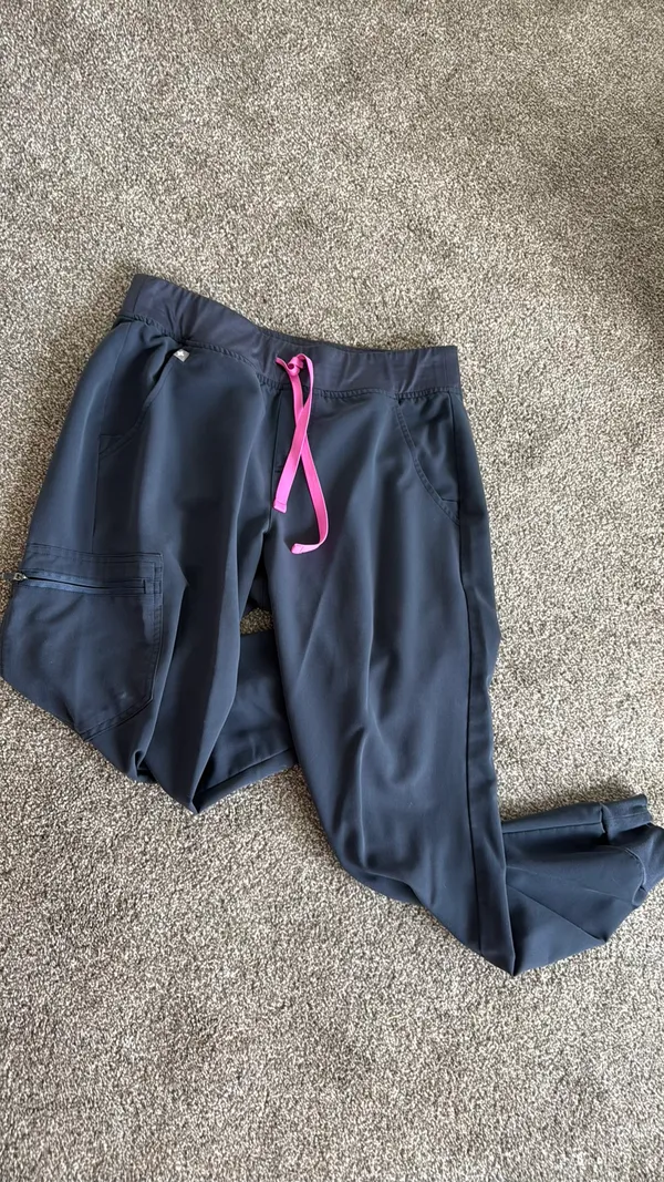 FIGS Scrub Pants - Image 10