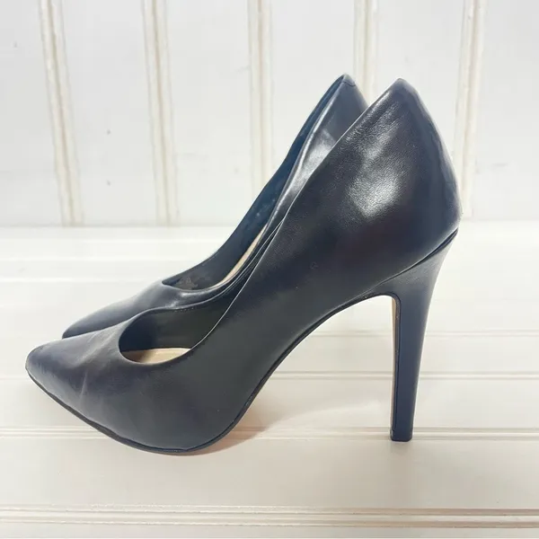 Vince Camuto Kain Black Leather Pointed Toe Stiletto Pumps Size 5M - Image 2