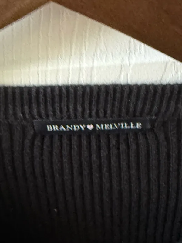 Brandy Melville Delilah Rib Knit Cropped Long Sleeve Henley in Black - Image 4