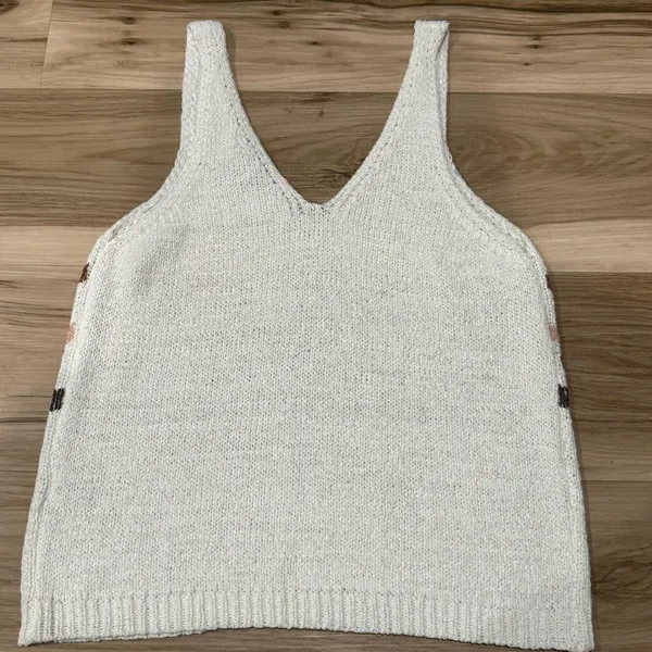 Sincerely Jules Cream Knit Heart Tank Top Women’s Medium - Image 2