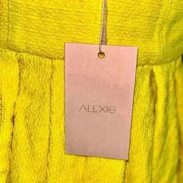 Alexis mini v - Image 3