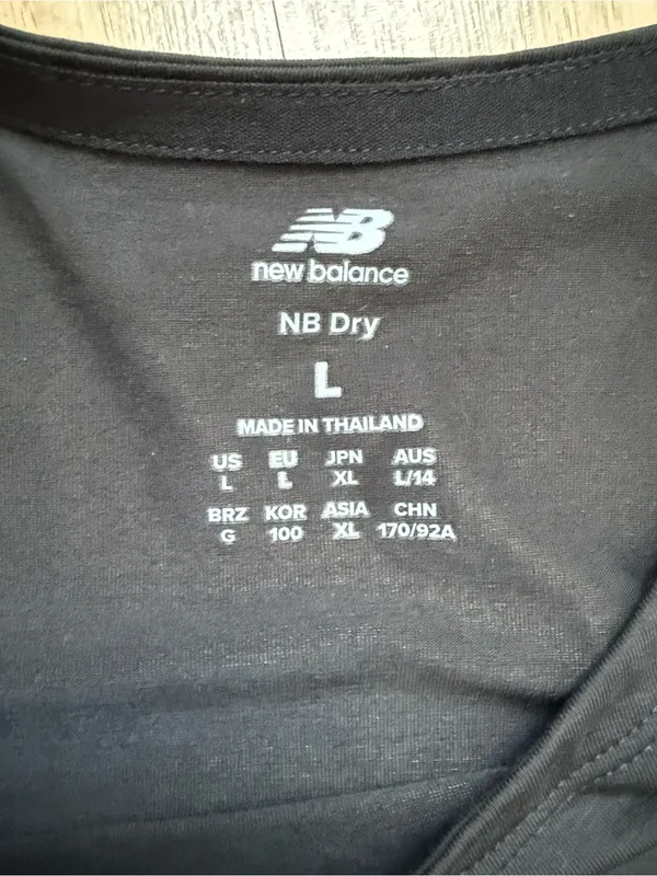 New Balance Women’s Black WT53157 Drapey Tank Size Large - Image 5