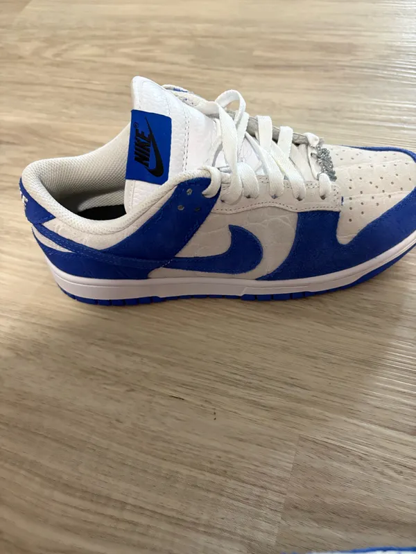Nike Shoes - Image 2