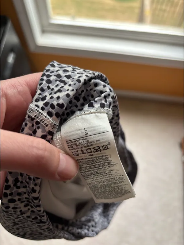 Old Navy Biker Shorts - Image 2