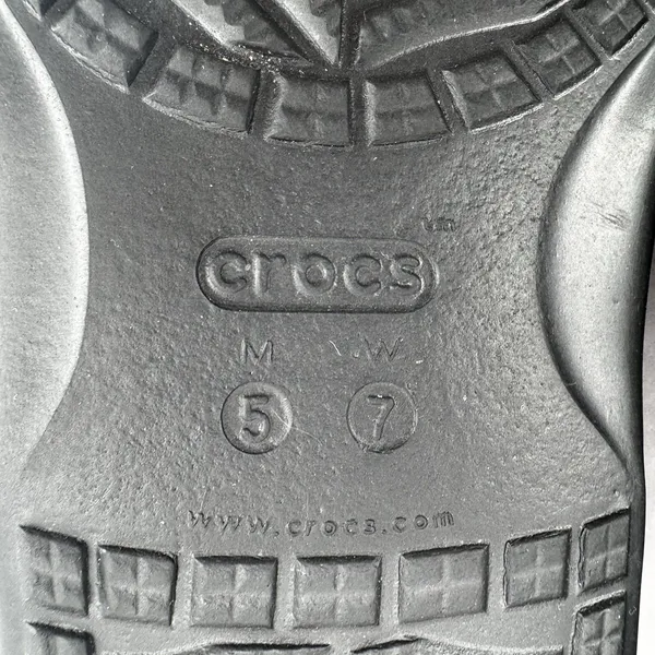 Crocs Classic Slide Sandals Men's Size 5 Women's 7 Black - Image 8
