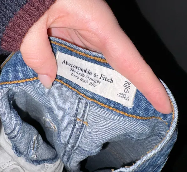 Abercrombie & Fitch Jeans - Image 3