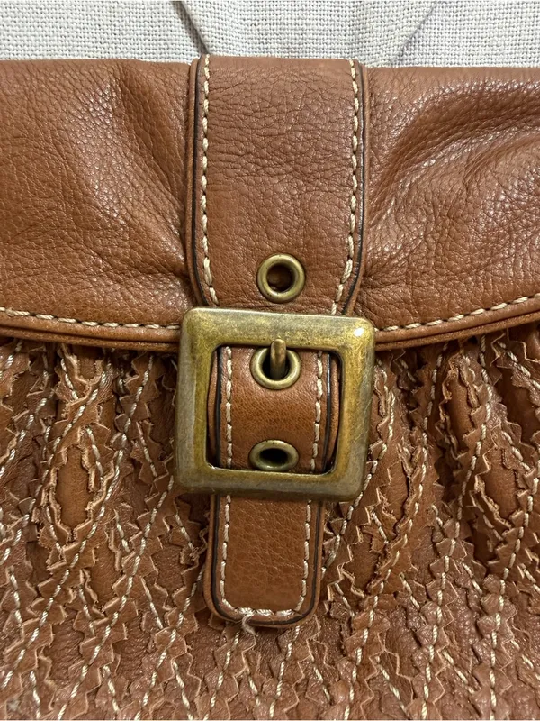 Gianni Bini Brown Leather Hobo Shoulder Bag Brass Hardware Purse - Image 2