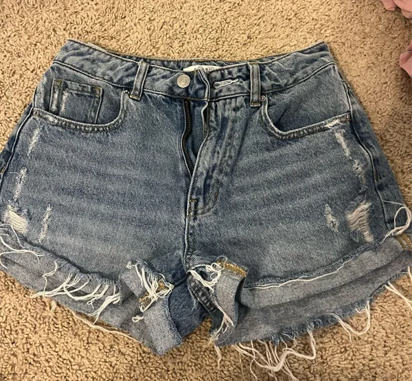 PacSun Ripped Denim Mom Shorts - Image 2