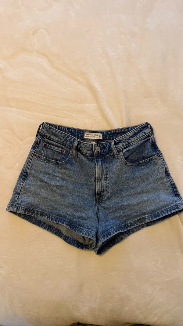 Abercrombie Curve Love Jean Shorts - Image 2