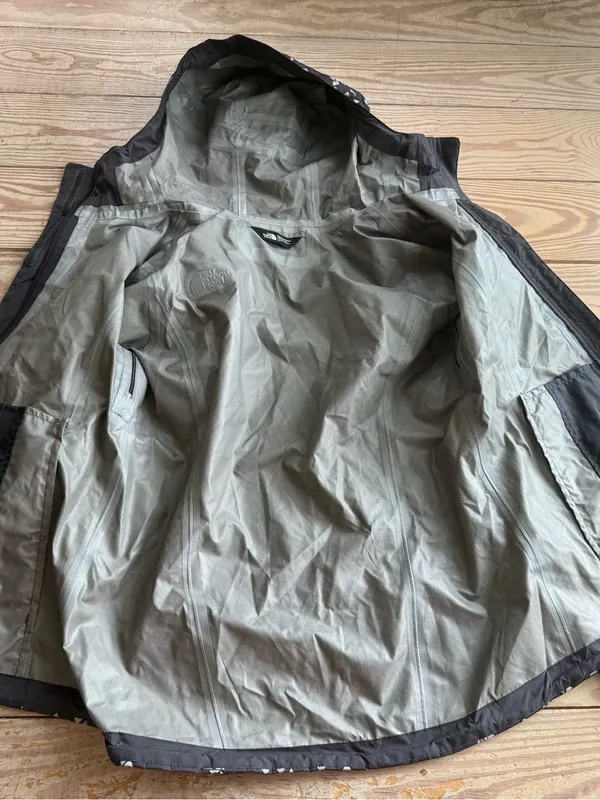 The North Face Rain Jacket size S - Image 4