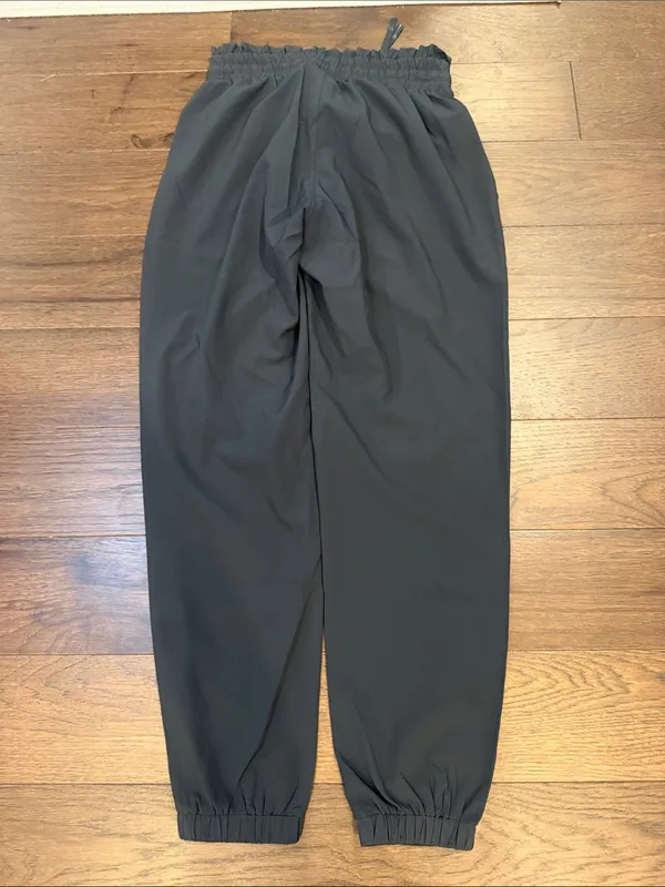 Mono B Gray Jogger Pants Smocked Waist Athleisure Size Small - C31-046 - Image 6