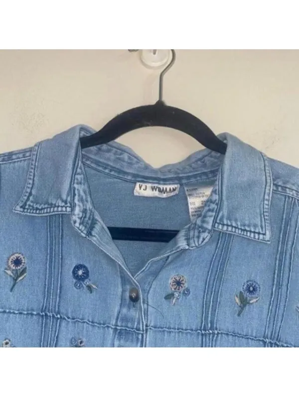 Vintage Denim Chambray Long Sleeve Button Up Top Floral Embroidery 90s - Image 2