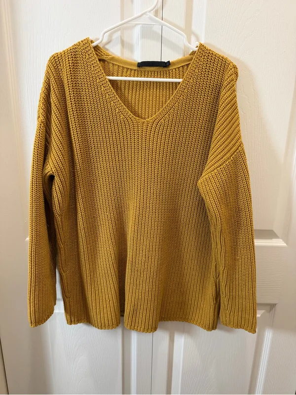 Jenni Kayne Gold Cabin Knit Sweater Medium - see notes - Image 2