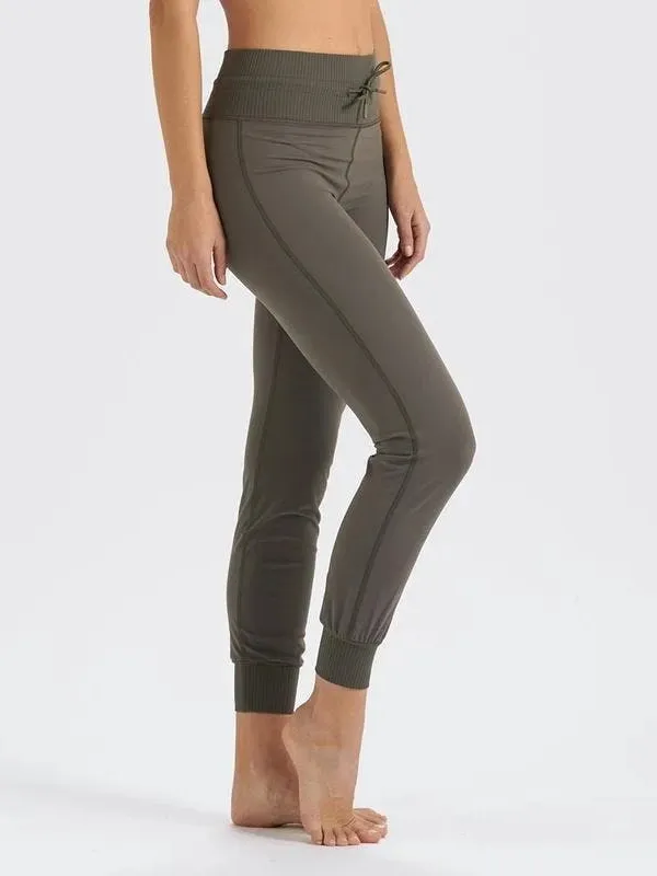 Vuori Women’s Daily Jogger Pants Pull On High Rise in Green L - Image 2