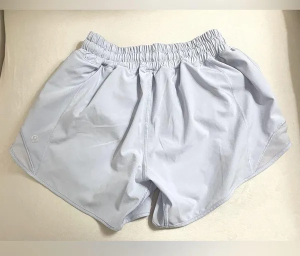Lululemon Hotty Hot Short 4” Light Blue Size 4 - Image 4