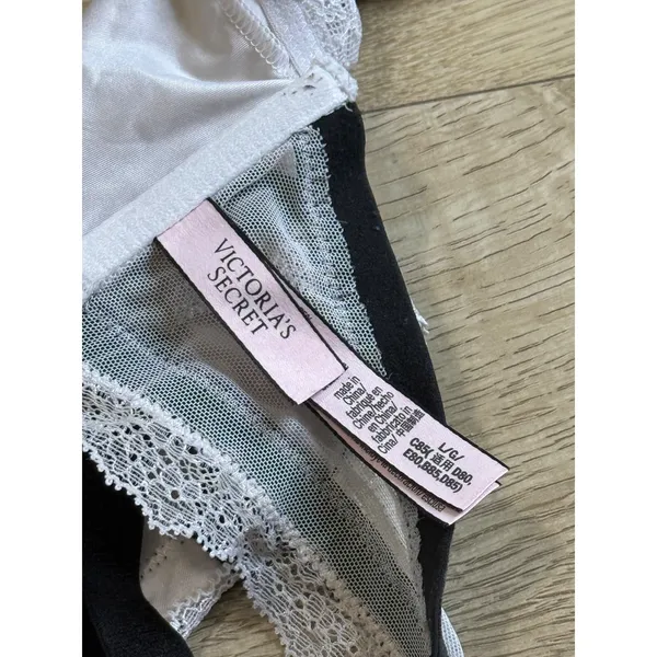 Victoria's Secret EUC Womens Bralette‎ Lined Up Lace velvet straps sexy size L - Image 6