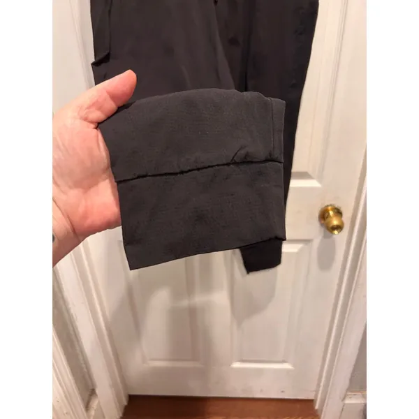 Athleta Pants Trekkie North Jogger Womens 12 Travel Hiking Gym Zip Pockets Black - Image 4