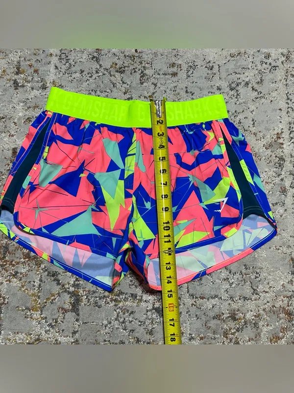 Gymshark vibrant athletic shorts neon yellow logo waist Size Medium - Image 3