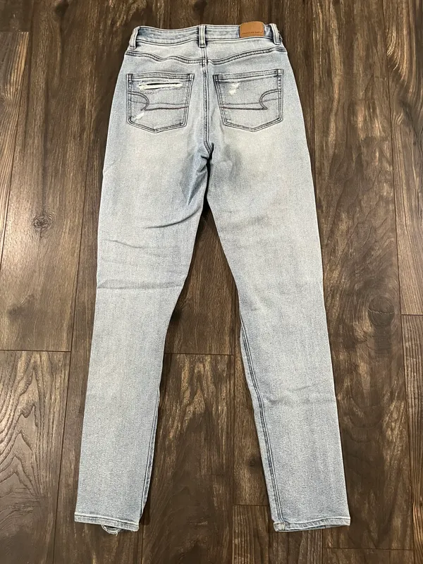 American Eagle mom jeans - Image 2