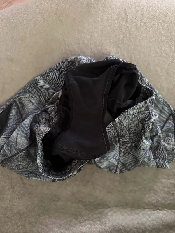 Lululemon Hotty Hot Shorts 4" - Image 3